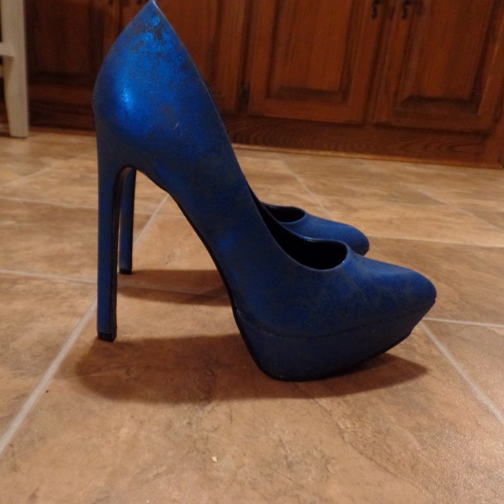 Wild Rose High Heel Platform Pumps